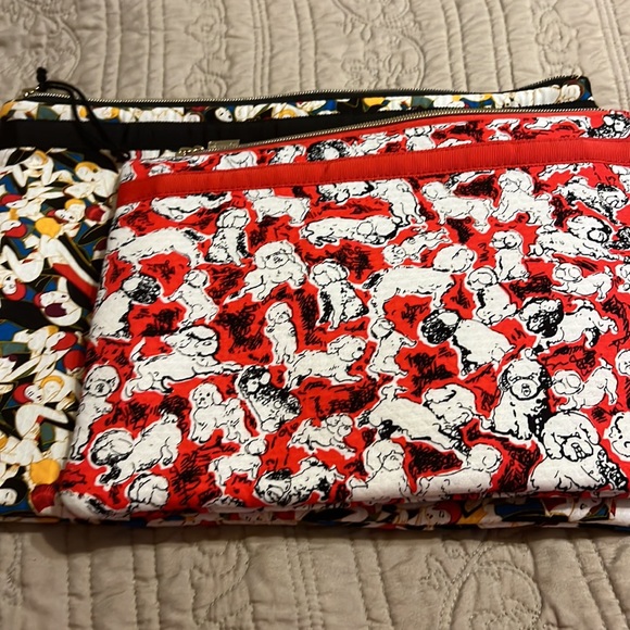 Carolina Herrera Red and White Floral Pouch Set. One with doggies. - Picture 4 of 8
